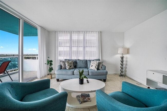 Building Photo - 5101 Collins Ave