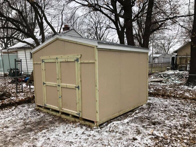 Building Photo - 2188 E Parkwood Ave