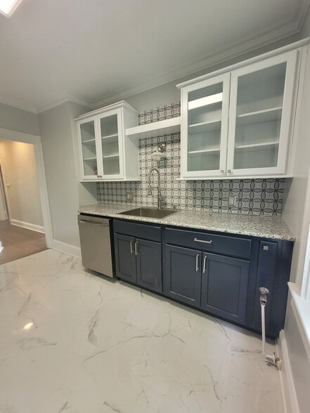 Kitchen - 232 Broadway