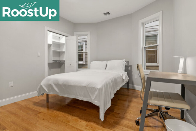 Building Photo - Furnished Private Bedroom in South Boston