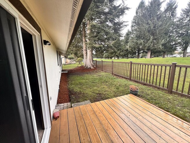 Building Photo - Rambler Golf Course View 3bd 2bath Avail. March 6th