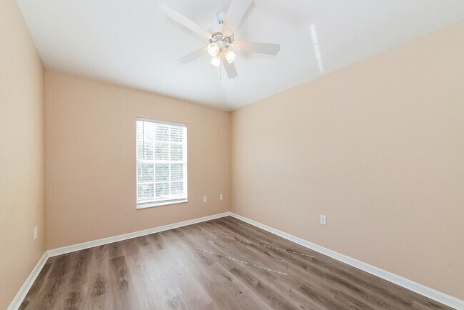 Building Photo - 15307 Skip Jack Loop