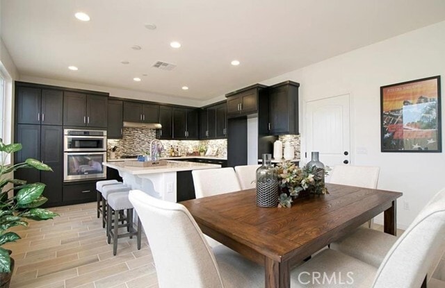 Building Photo - 1121 N Ventana Ln