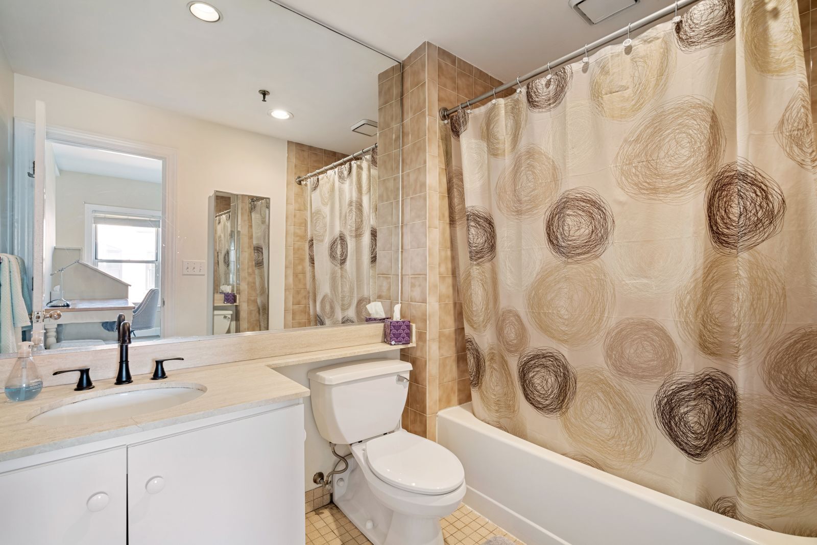 Building Photo - 416 Commonwealth Ave