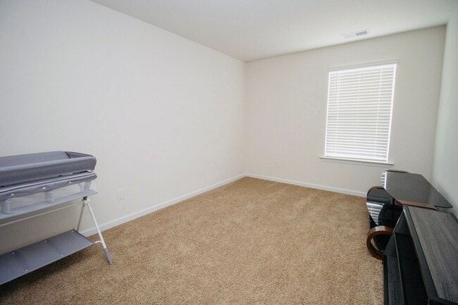 Building Photo - Gorgeous 4 Bedroom, 2 Bath Home in Bowden Village - Available February 2026!