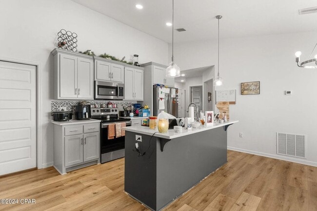 Building Photo - 3 Bedroom, 2 Bathroom, Family Friendly Neighborhood