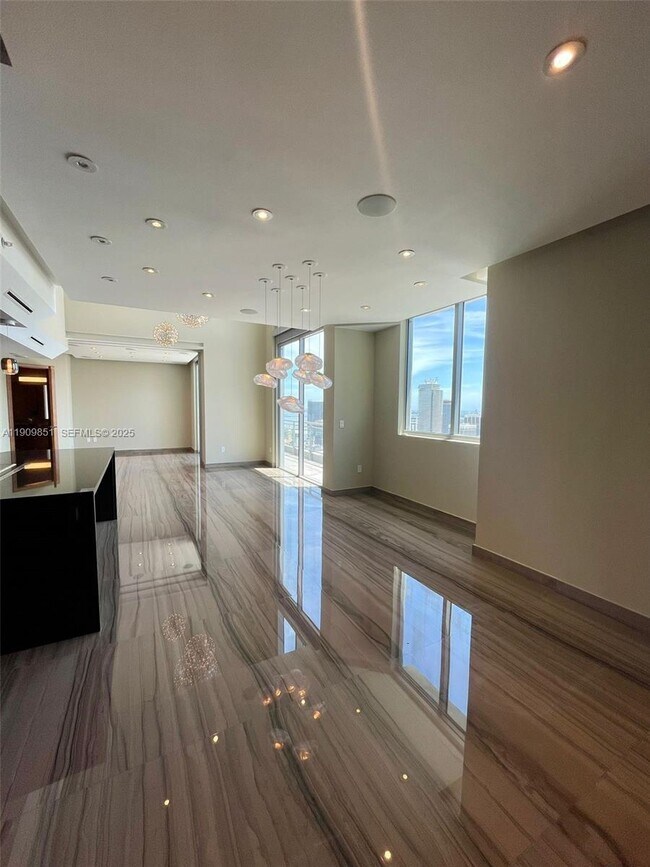 Building Photo - 92 SW 3rd St