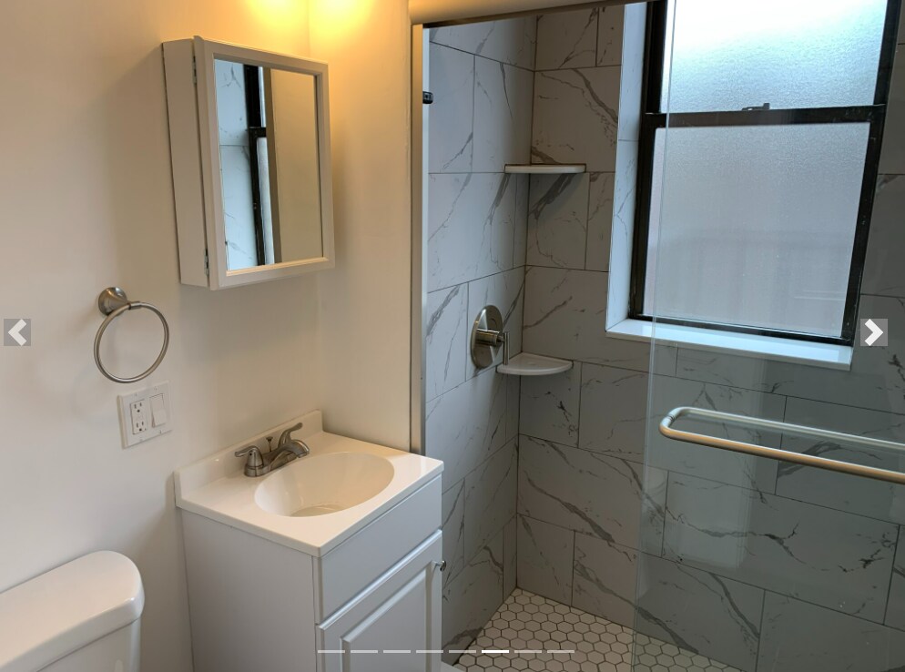 Building Photo - 131 Park Dr