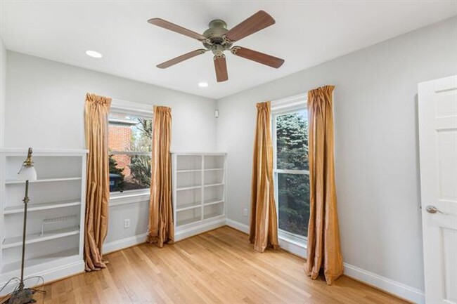 Building Photo - Single Family Home In Harrisonburg