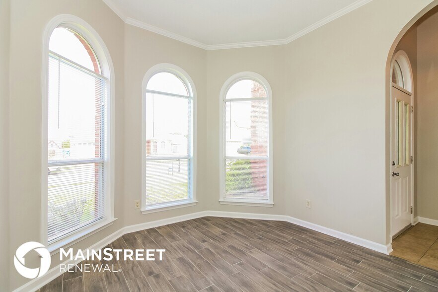 Building Photo - 7299 Pinnacle Oaks Dr