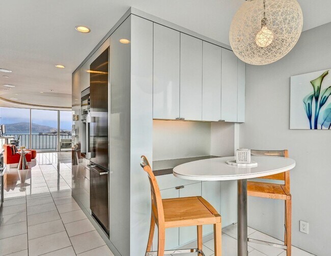 Building Photo - Designer Luxury. Iconic Views. Extraordinary Living.
