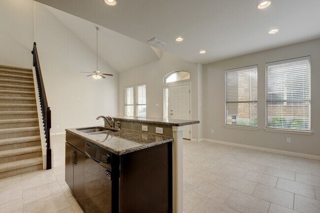 Building Photo - $1,000 off first month’s rent with a 2-year lease!