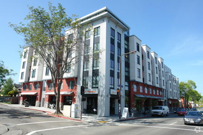 Berkeley Apartments - Acton Courtyard - Acton Courtyard