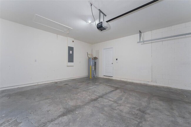 Building Photo - 1982 King Ranch St