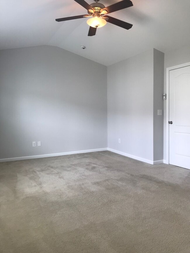 Building Photo - PRICE REDUCED!!  ASK US ON THE GREAT INCEN...