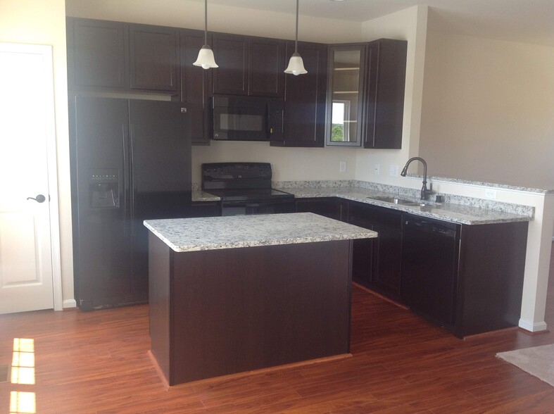 Building Photo - 10206 Osage Dr
