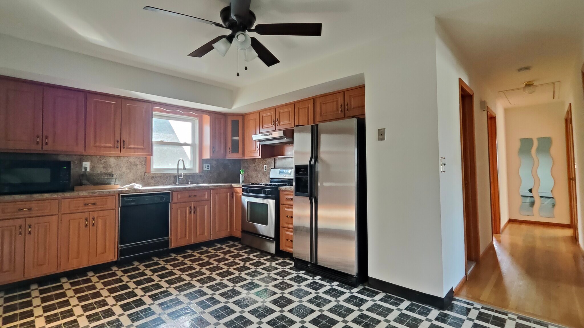 Building Photo - 21 Rose St