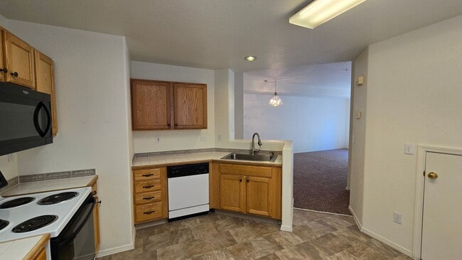 Building Photo - 3263 Apogee View