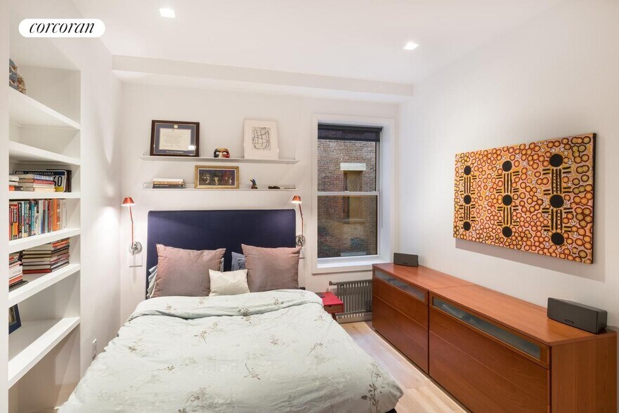 Building Photo - 430 W 116th St