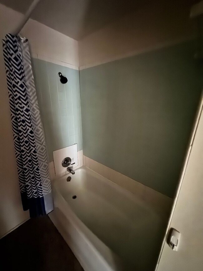 Building Photo - 2/1 outside city limits of Shelby, NC