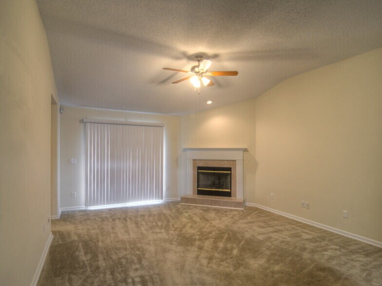 Building Photo - 10974 Darlington Oak Ct