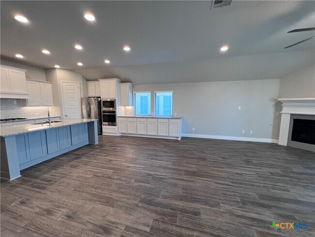 Building Photo - 535 Orchard Way