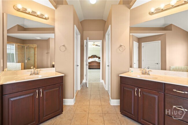 Building Photo - 219 Byron Dr