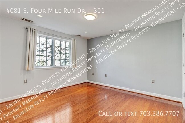 Building Photo - 4081 S Four Mile Run Dr