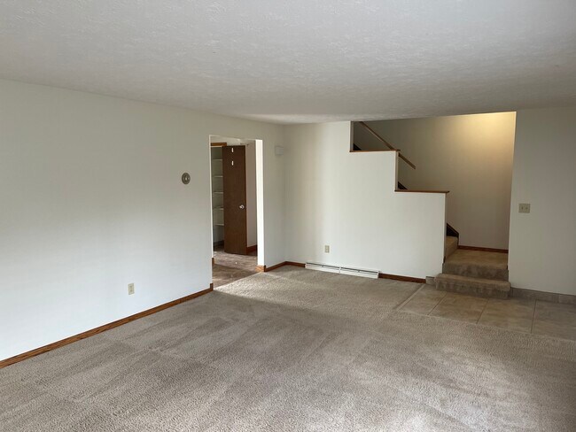 Building Photo - 2139 Tennyson St NW