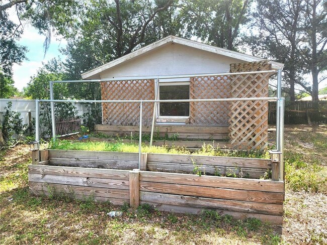 Building Photo - 11631 Seminole Dr
