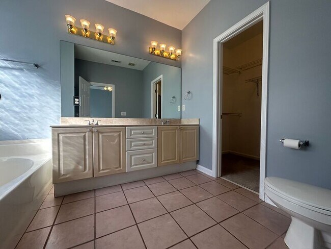 Building Photo - 313 Old Cahaba Trail