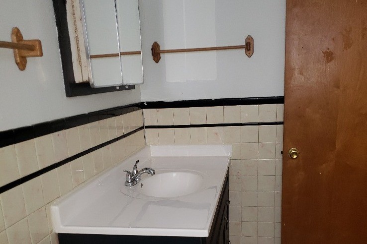 Bathroom - 208 Herbert Ave
