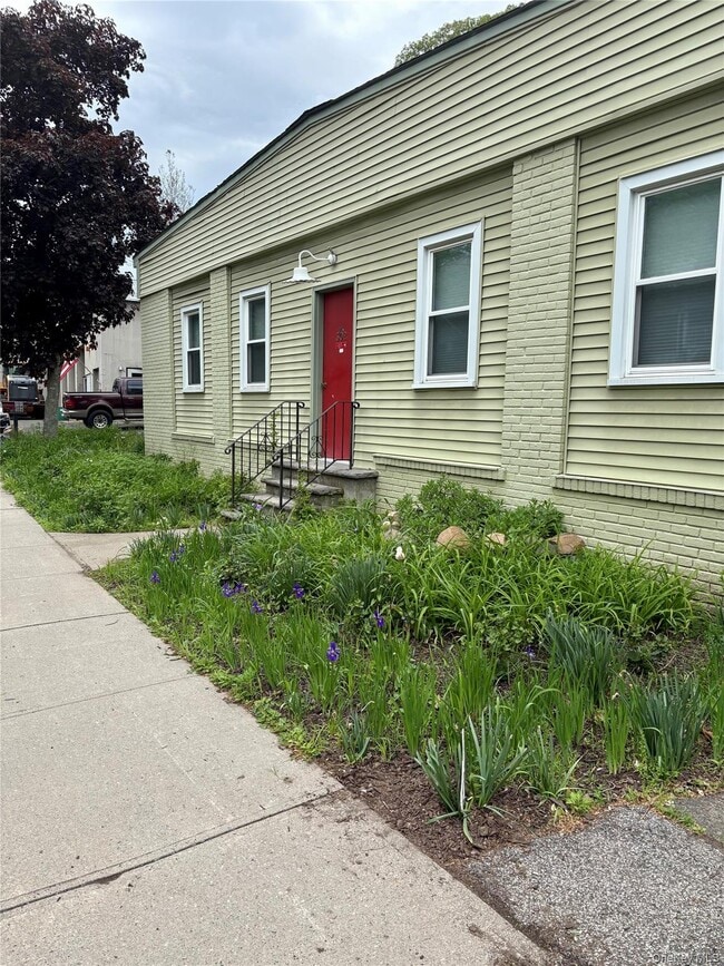 Building Photo - 306 Piermont Ave
