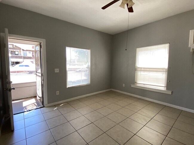 Building Photo - Studio Apartment in Downtown Stockton