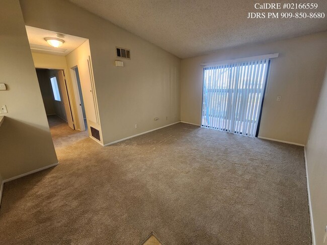 Building Photo - Ontario 2 Bedroom Condo