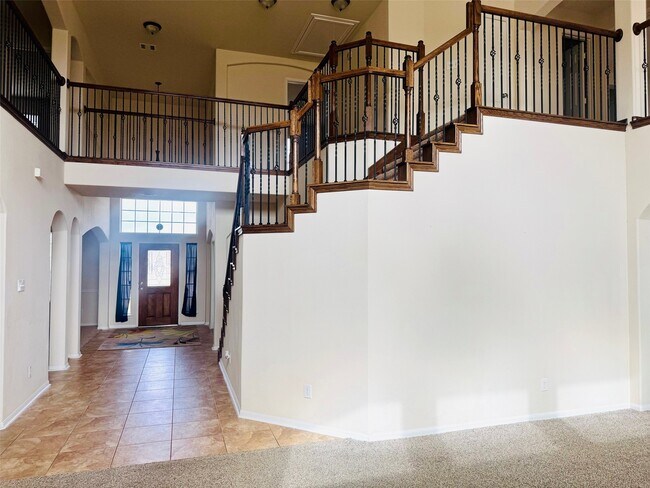 Building Photo - 10002 Nathans Cove