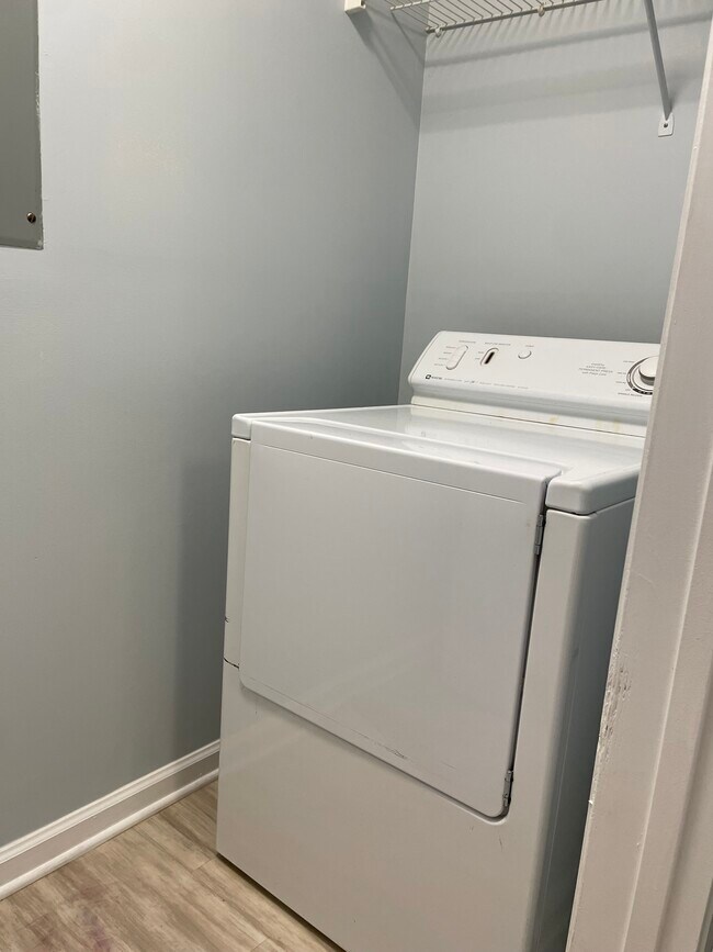 Building Photo - 1231 Ladys Island Dr