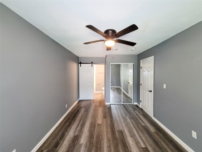 Building Photo - 6327 Mardale Dr
