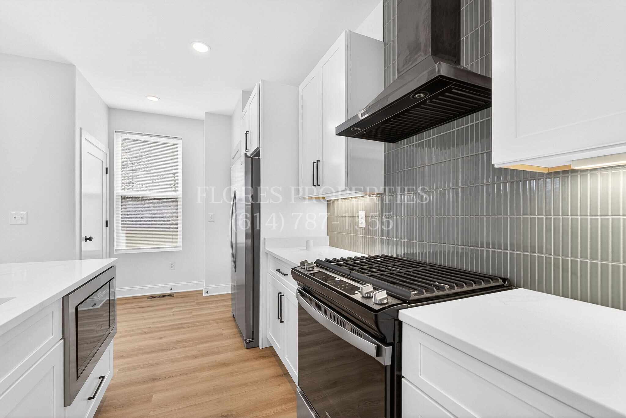 Building Photo - 696 S 22nd St