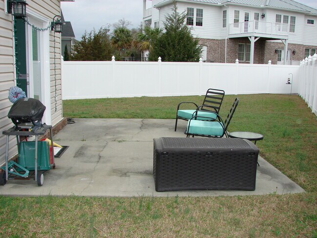 Patio off dining room - 1028 Cherry Tree Ln