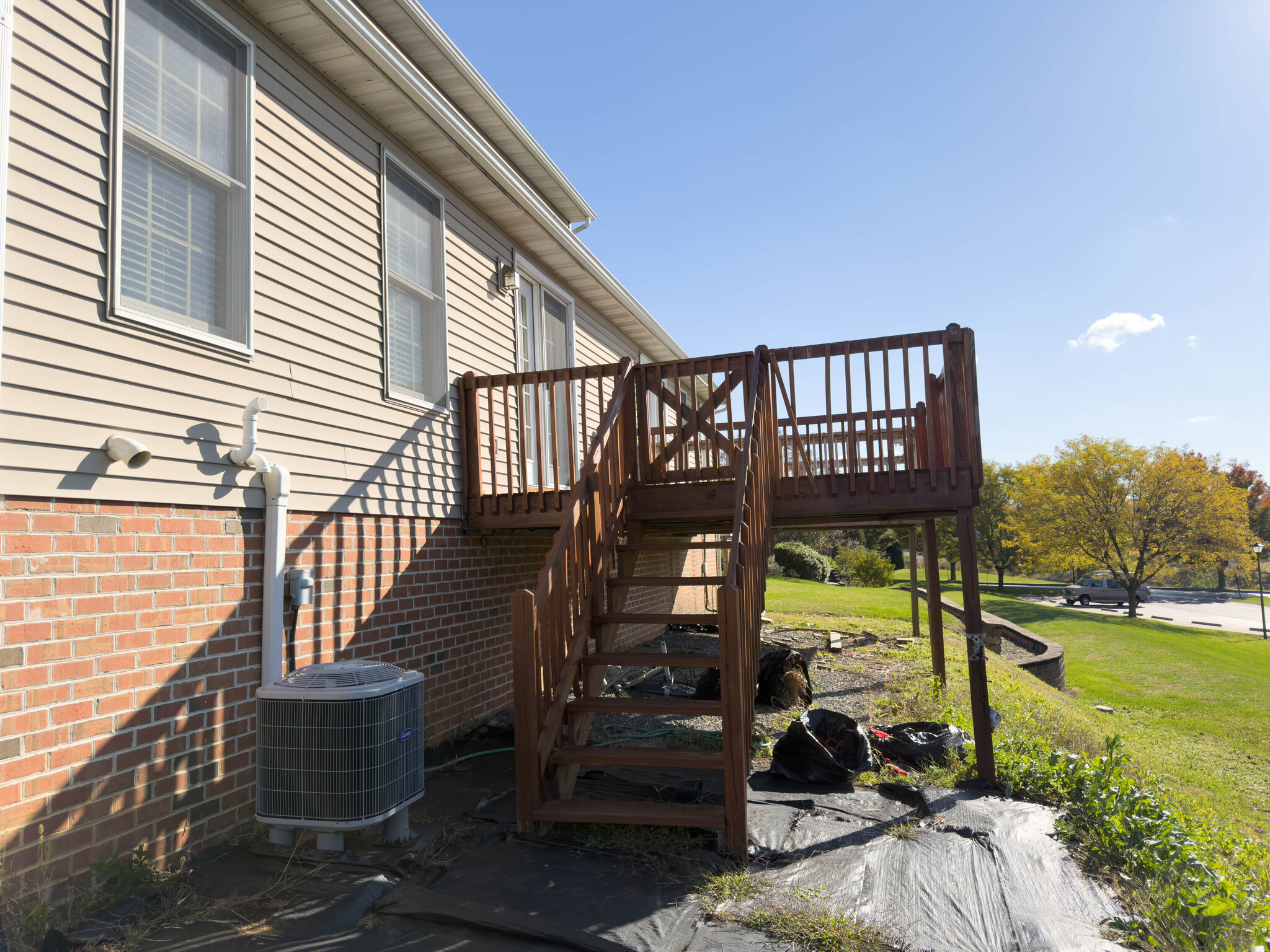 Building Photo - 45 Spring Hill Ln
