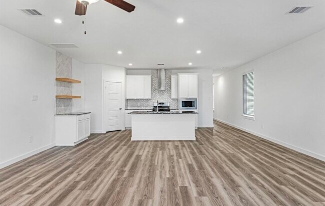 Building Photo - 13436 Sombrero Cay Dr