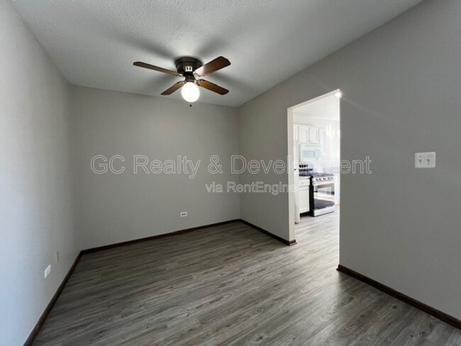 Building Photo - 7030 Barrington Ct