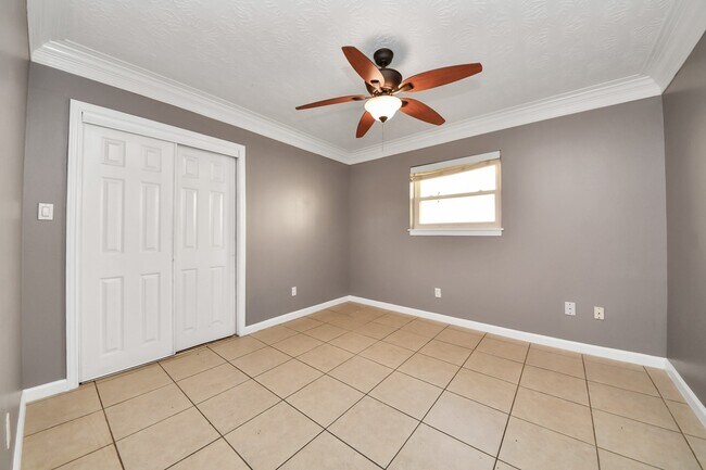 Building Photo - 4402 Ludwig Ln