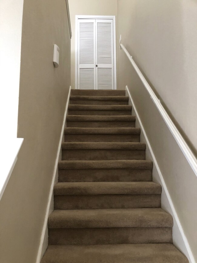Stairs - 3201 Donnelly Cir