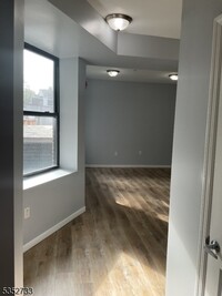 Building Photo - 41 Victoria Ave