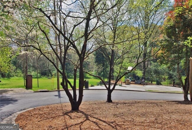 Building Photo - 302 Cedar Chase Cir NE