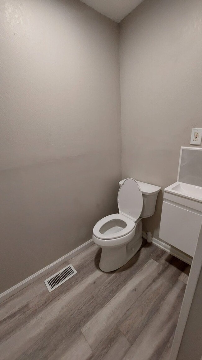 Building Photo - Duplex