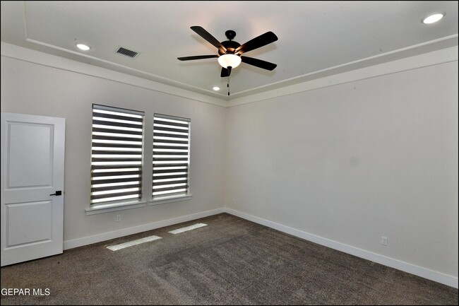 Building Photo - 13868 Paseo Perlas Dr