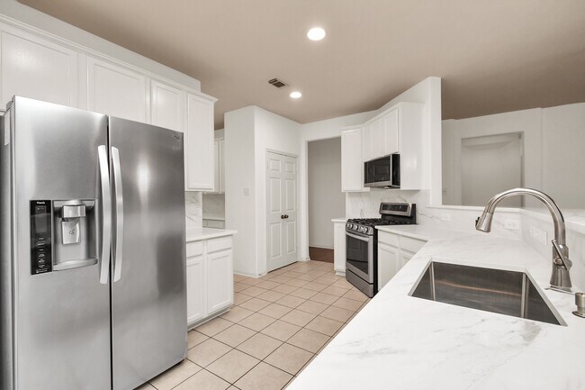 Building Photo - 25315 Walter Peak Ln